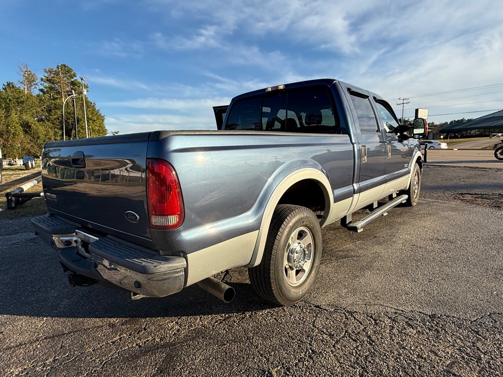 2005 Ford F-250 Image 2