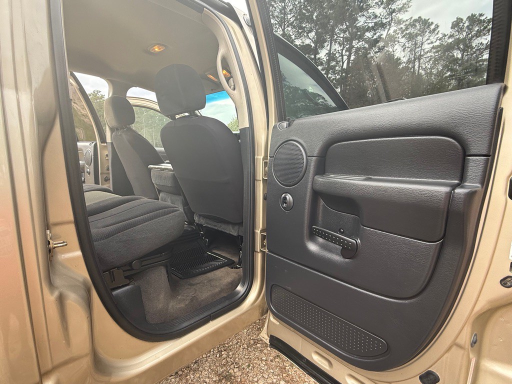 2004 Dodge Ram 2500 Image 13