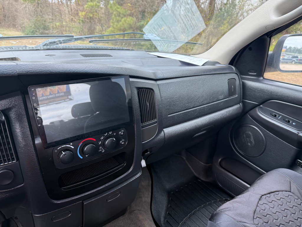 2004 Dodge Ram 2500 Image 21