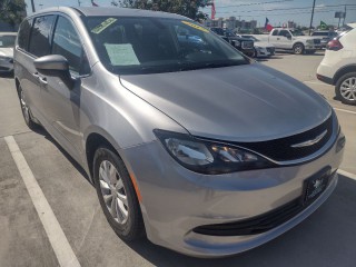 Image for 2017 Chrysler Pacifica Touring ID: 5235377