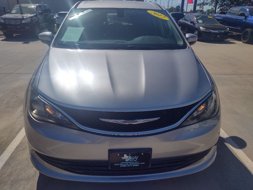 2017 Chrysler Pacifica Image 2