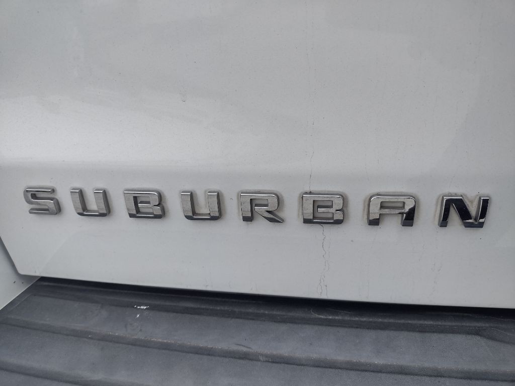 2015 Chevrolet Suburban Image 6