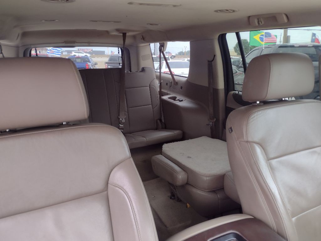2015 Chevrolet Suburban Image 19