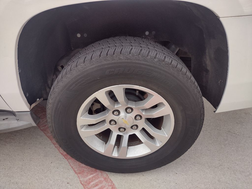 2015 Chevrolet Suburban Image 20