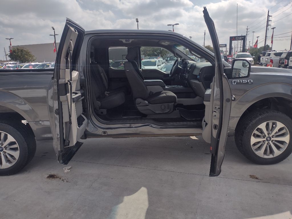 2017 Ford F-150 Image 9