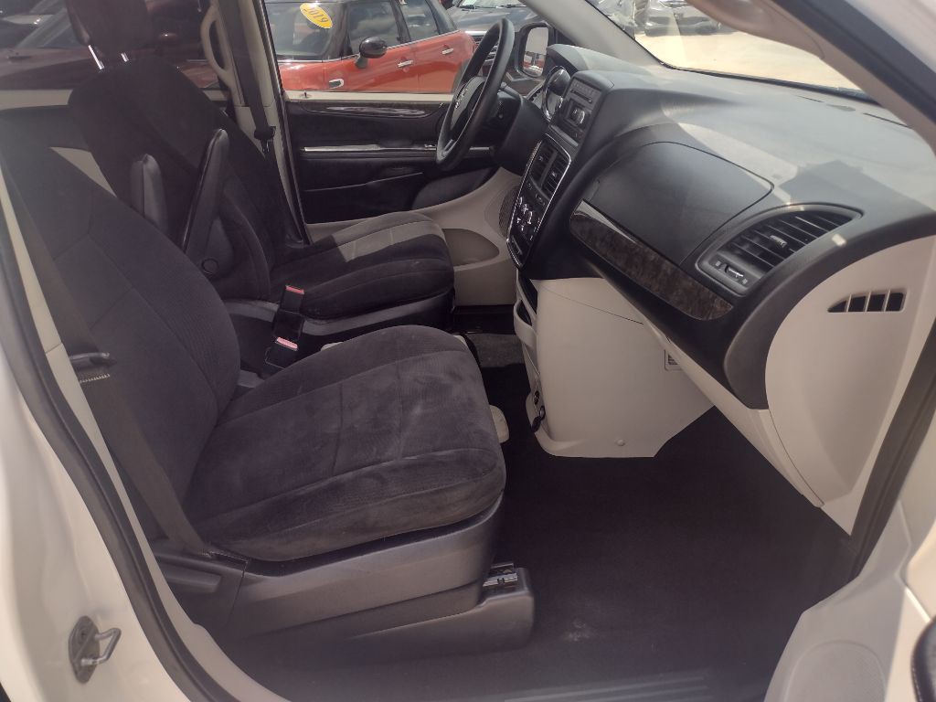 2011 Dodge Grand Caravan Image 12