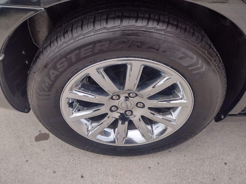 2012 Chrysler 300 Image 21
