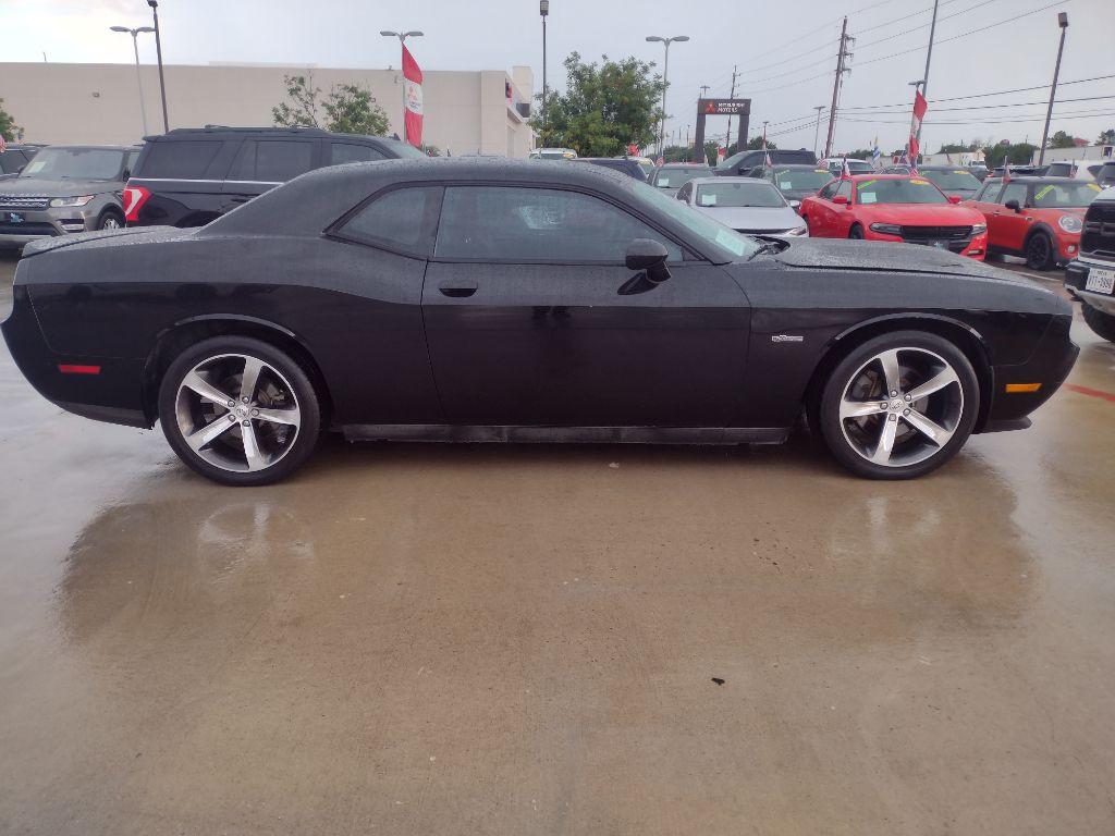 2014 Dodge Challenger Image 8