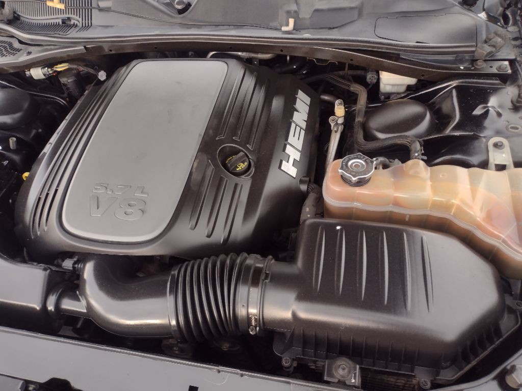 2014 Dodge Challenger Image 22