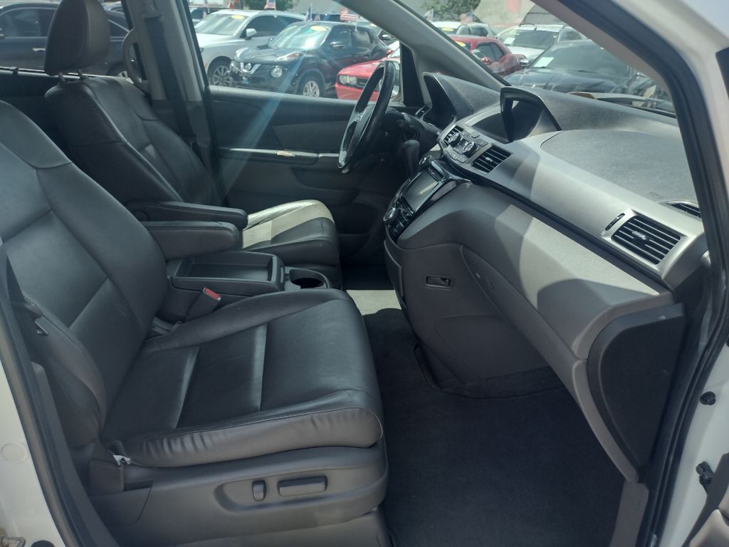 2014 Honda Odyssey Image 40