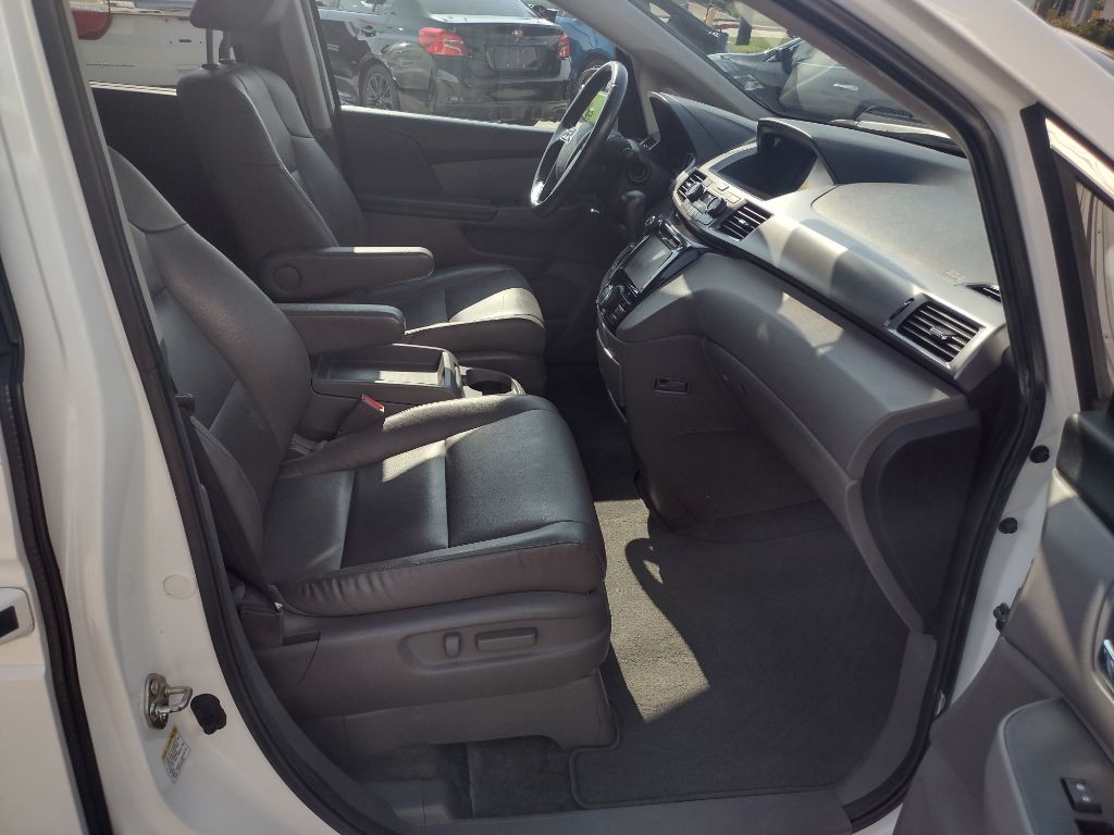 2014 Honda Odyssey Image 16