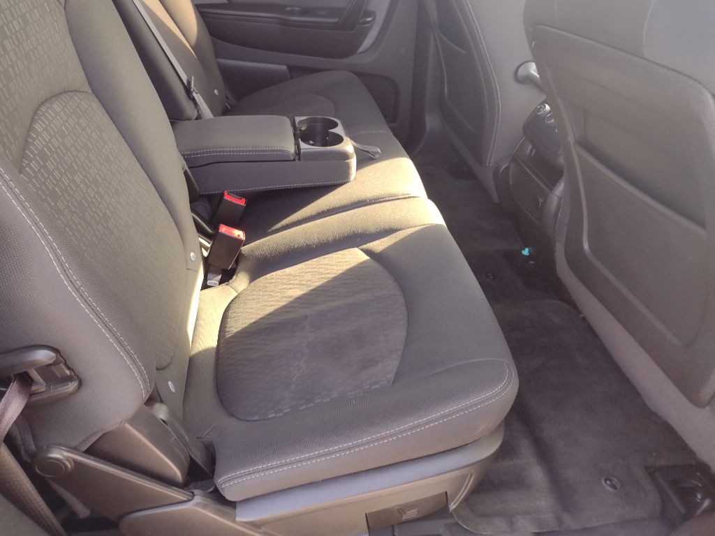 2013 GMC Acadia Image 16