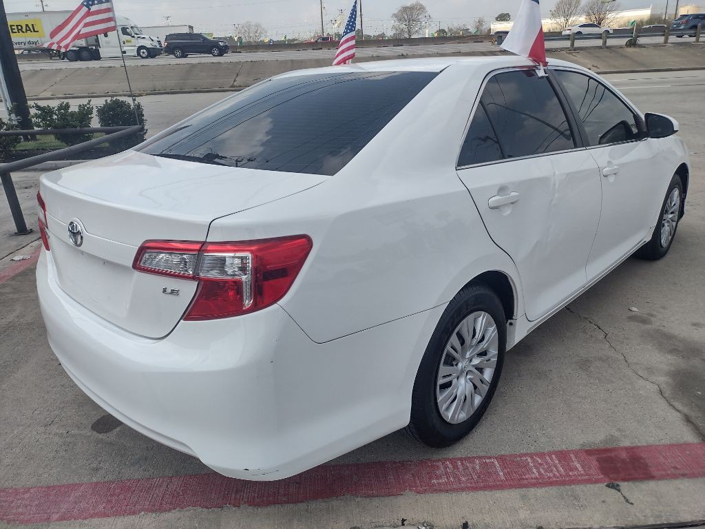 2013 Toyota Camry Image 7