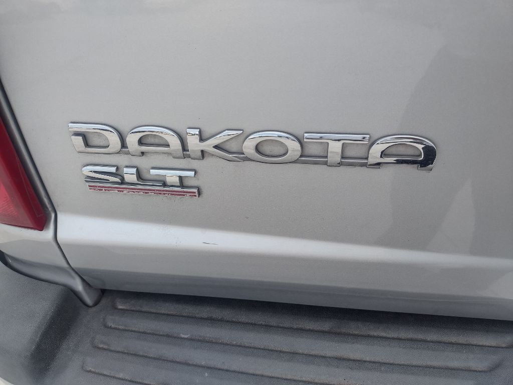2005 Dodge Dakota Image 9