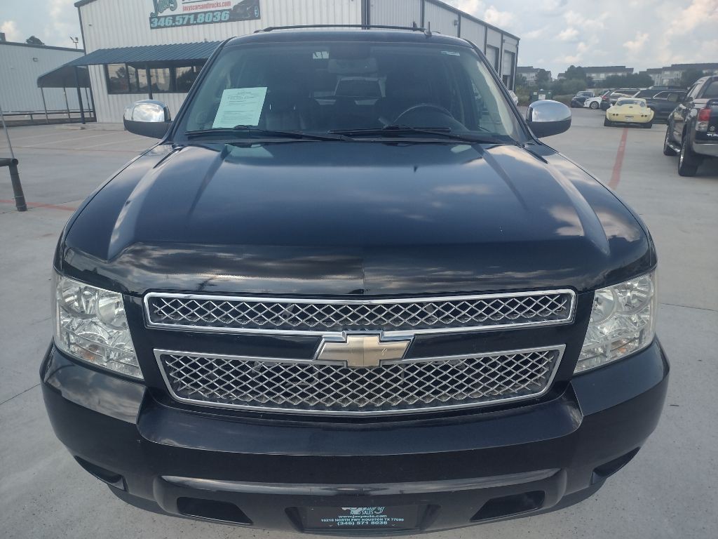 2011 Chevrolet Tahoe Image 3