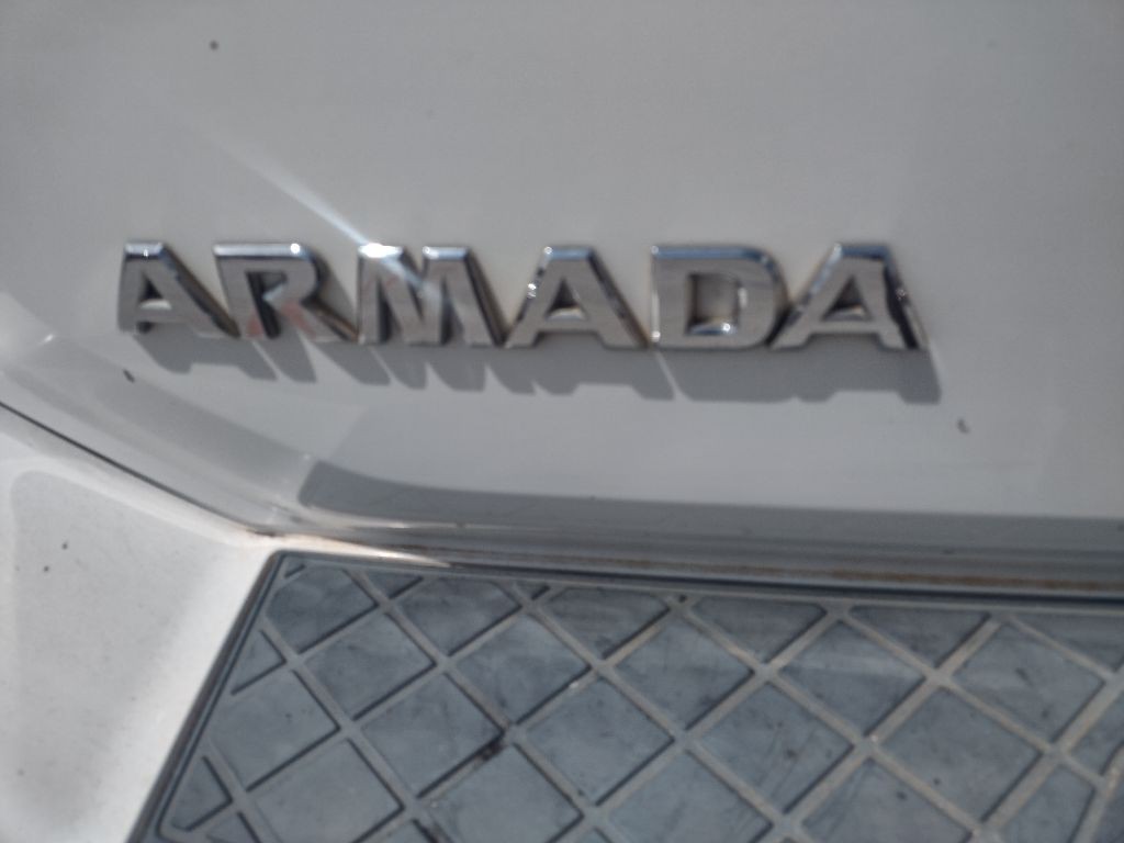 2010 Nissan Armada Image 8