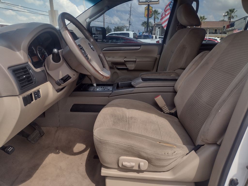 2010 Nissan Armada Image 11