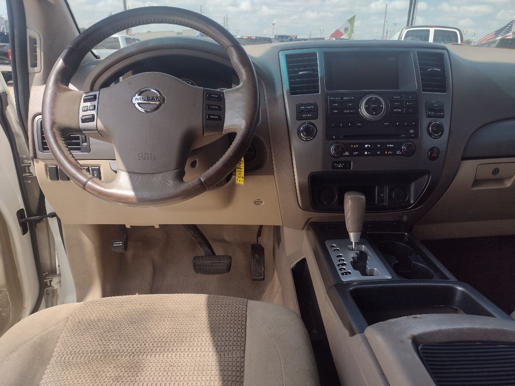 2010 Nissan Armada Image 13