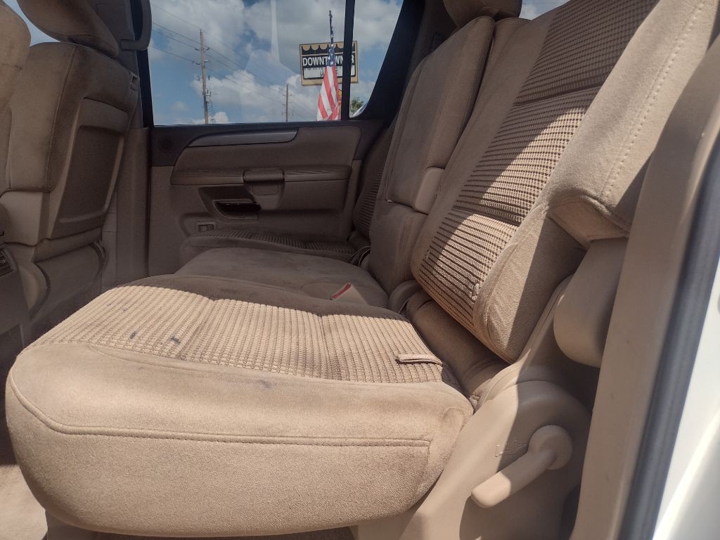 2010 Nissan Armada Image 15