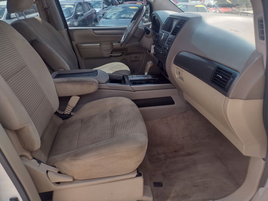 2010 Nissan Armada Image 16