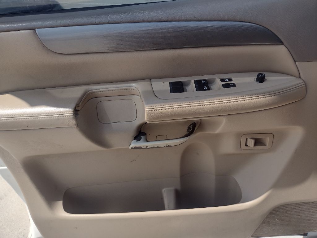 2010 Nissan Armada Image 21