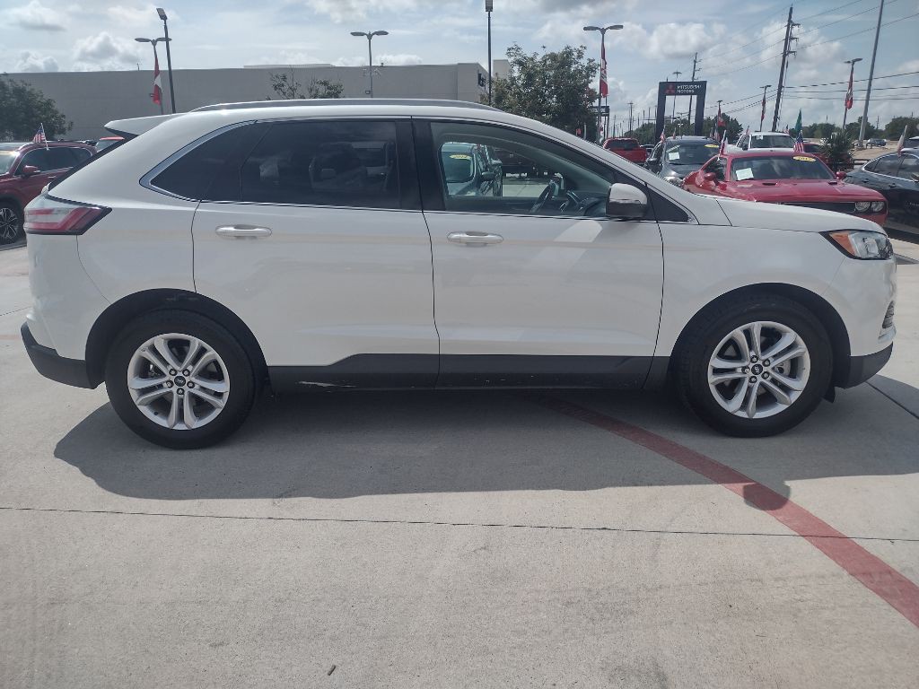 2020 Ford Edge Image 8