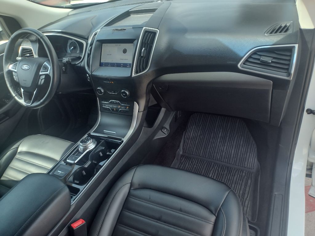 2020 Ford Edge Image 18