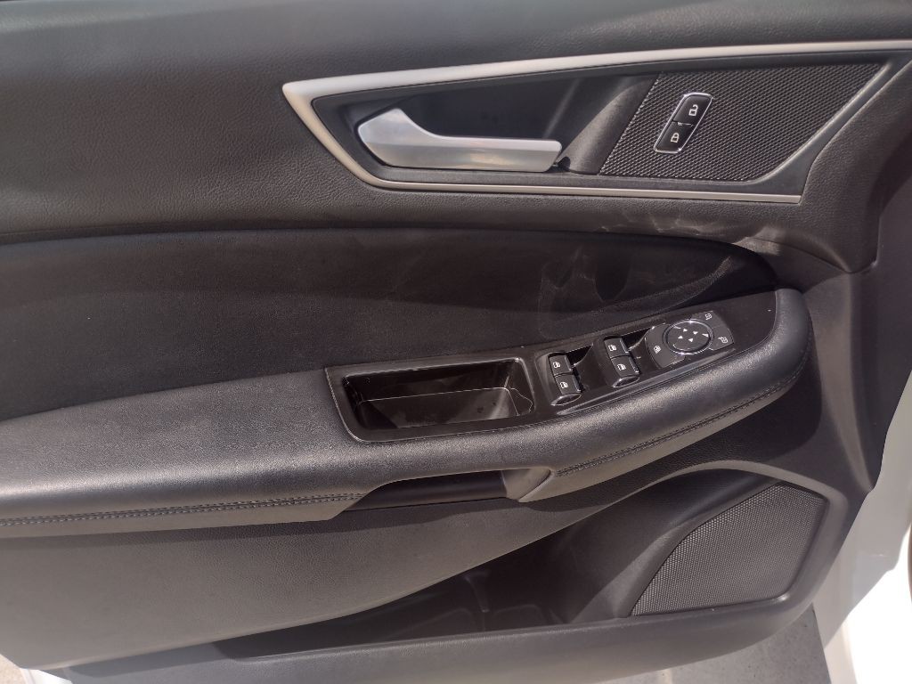 2020 Ford Edge Image 21