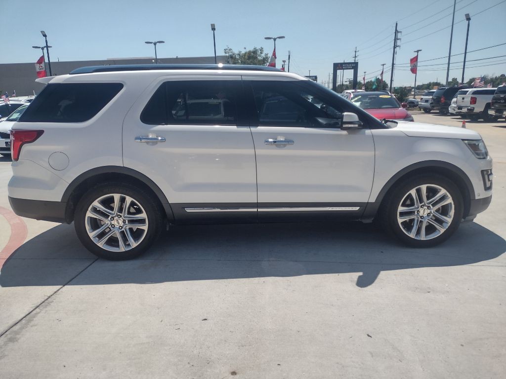 2016 Ford Explorer Image 8
