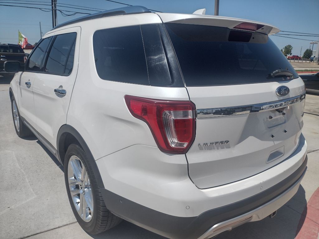 2016 Ford Explorer Image 5