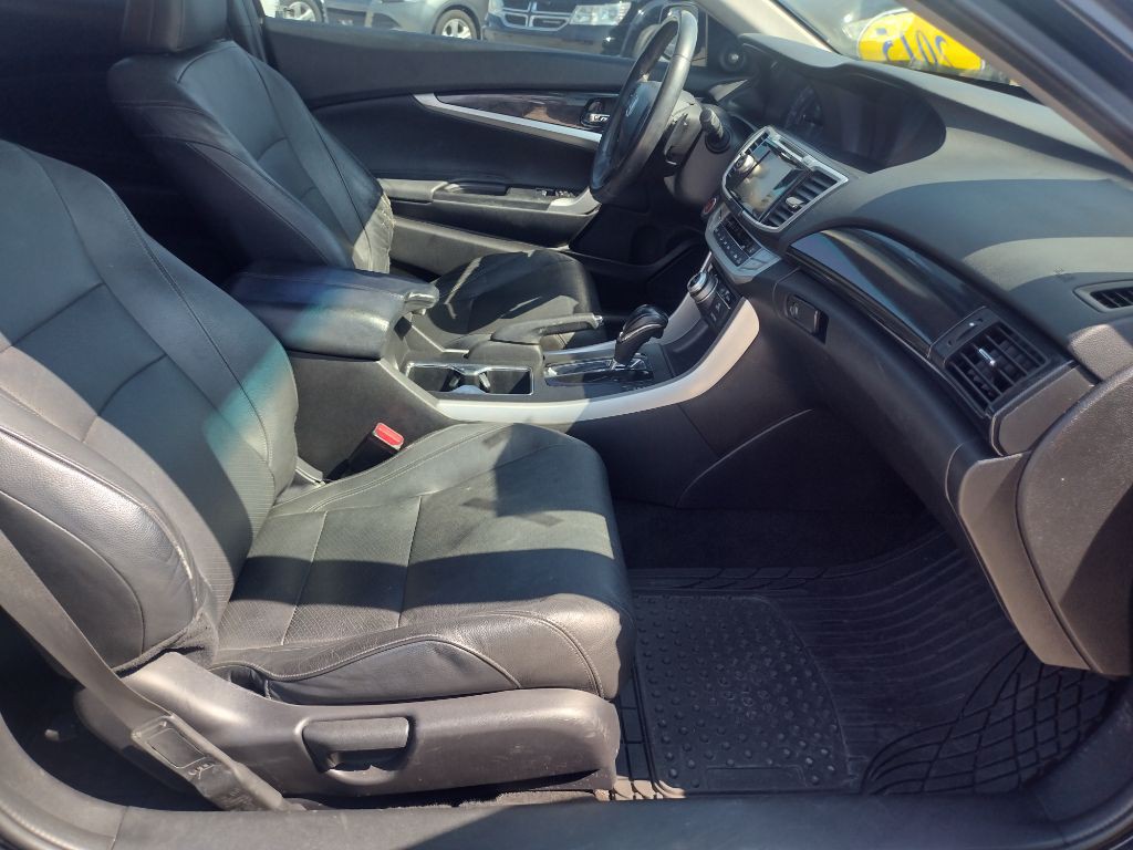 2015 Honda Accord Image 16