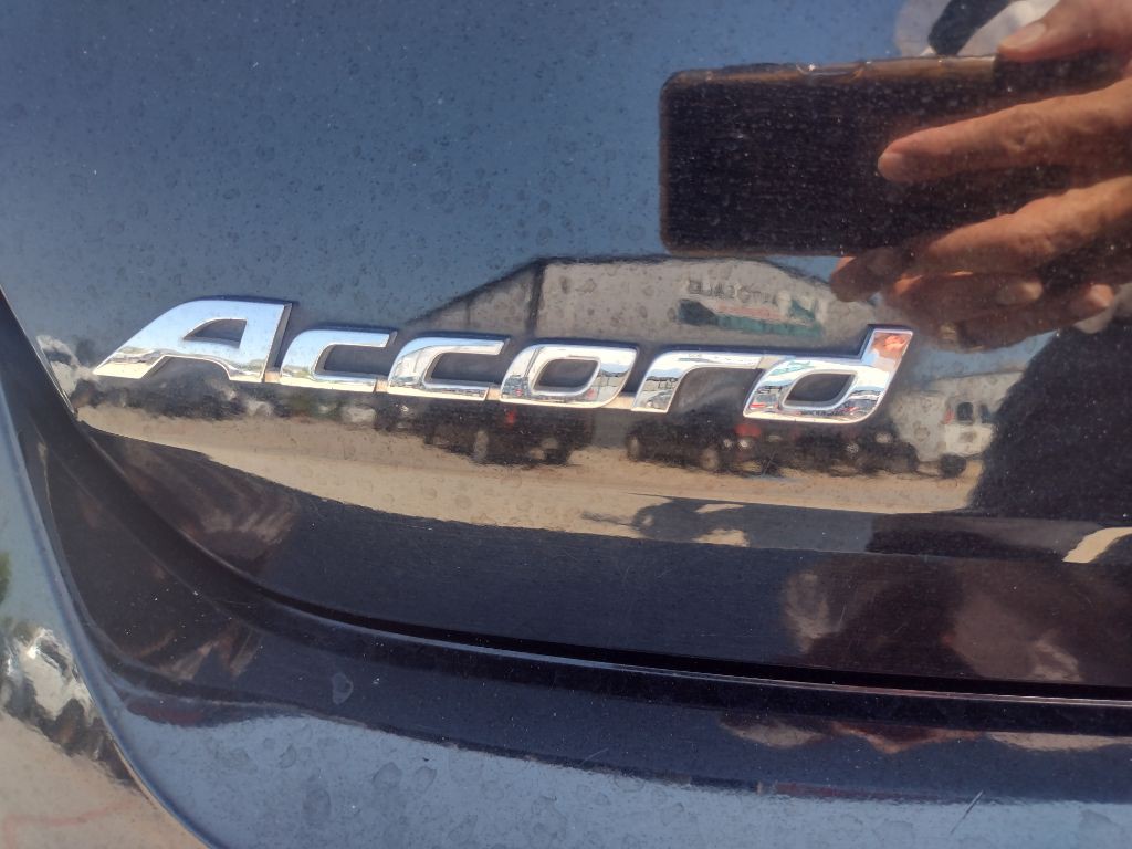 2015 Honda Accord Image 9