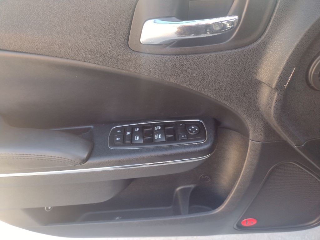 2014 Dodge Charger Image 19