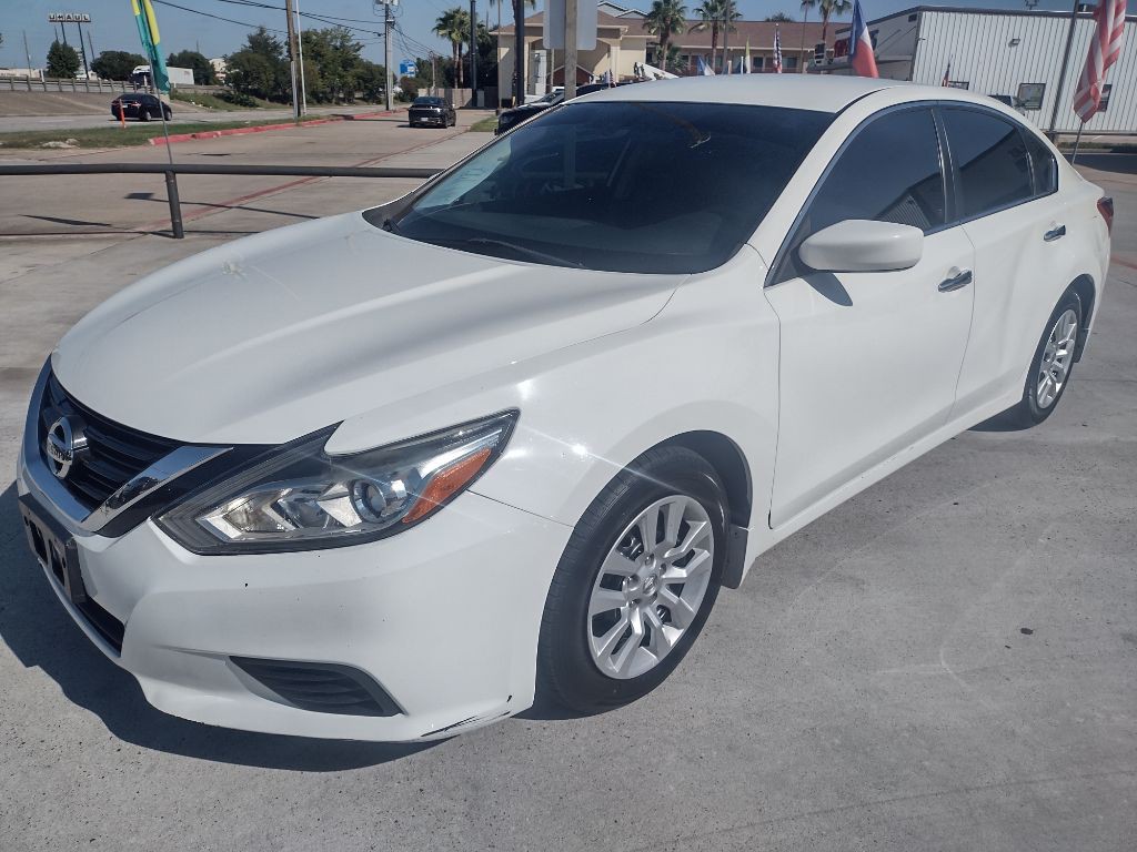 2017 Nissan Altima Image 3