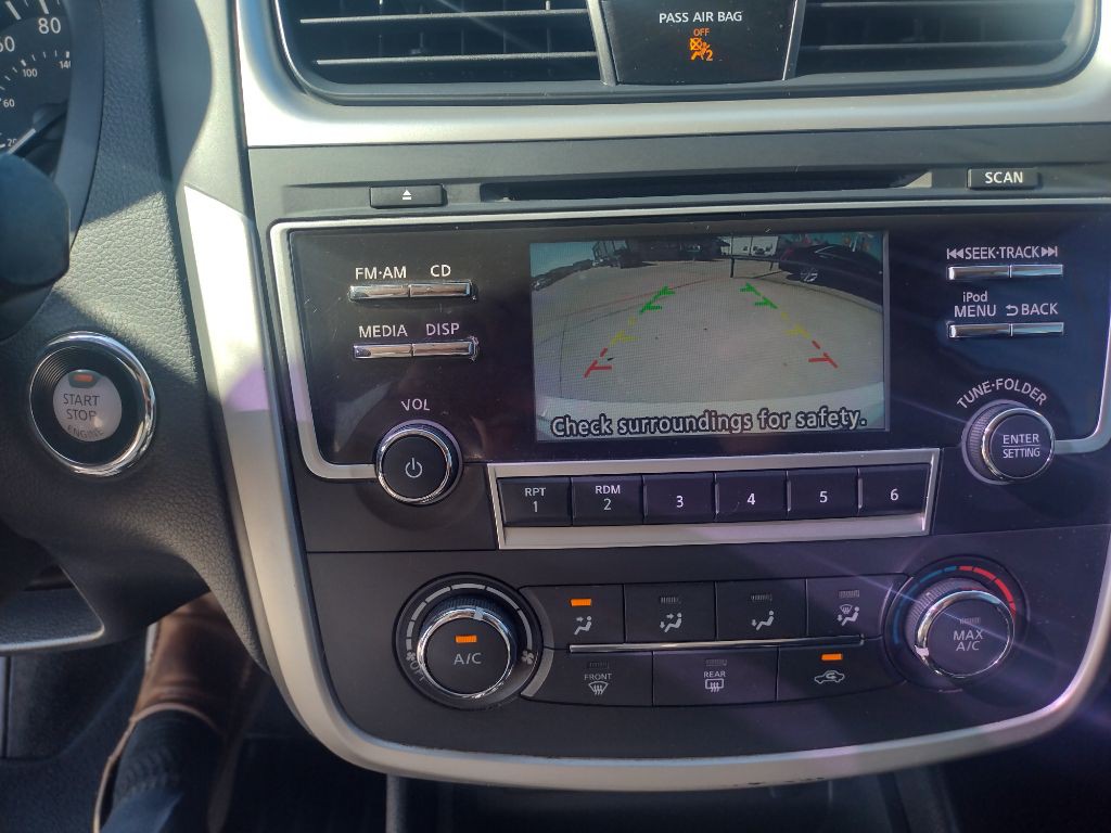 2017 Nissan Altima Image 15