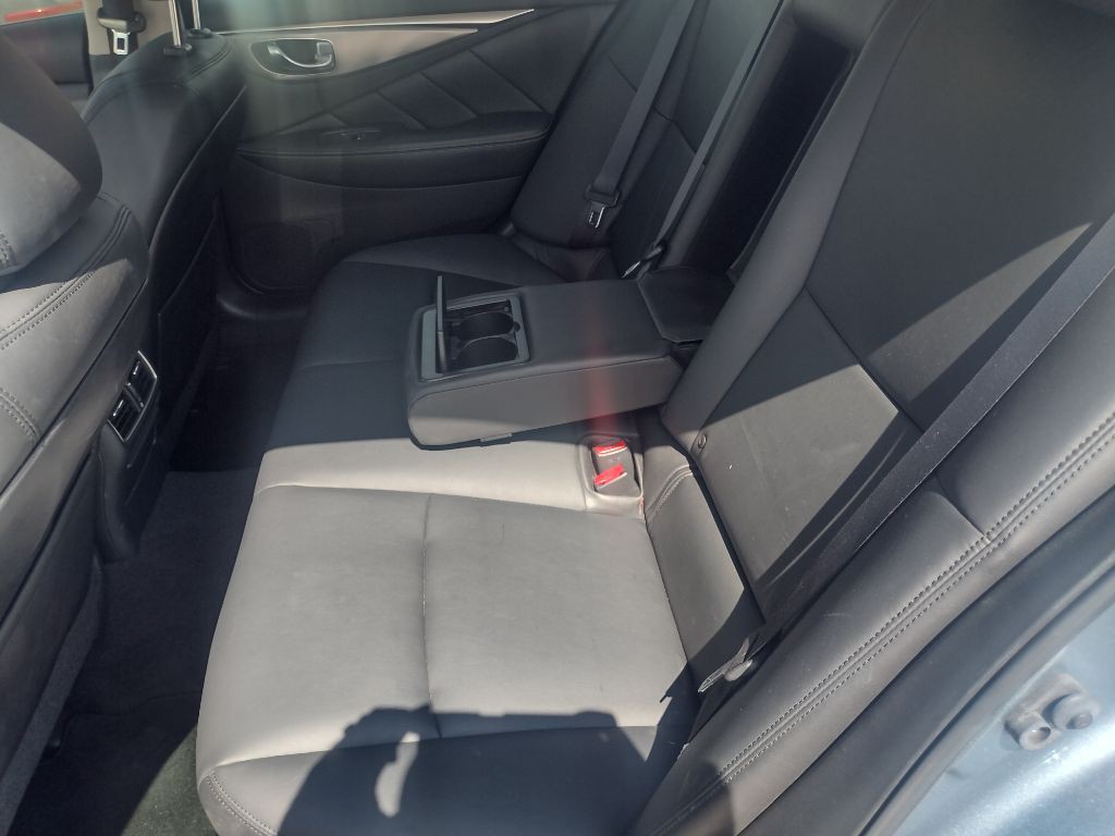 2016 INFINITI Q50 Image 21