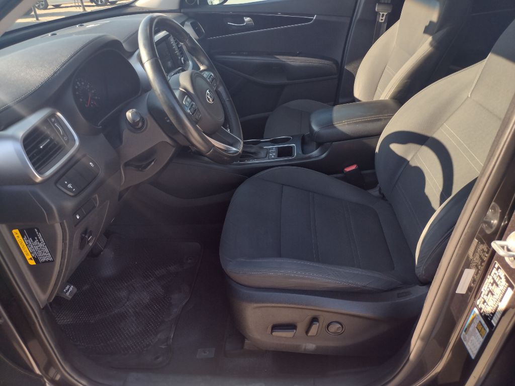 2017 Kia Sorento Image 12