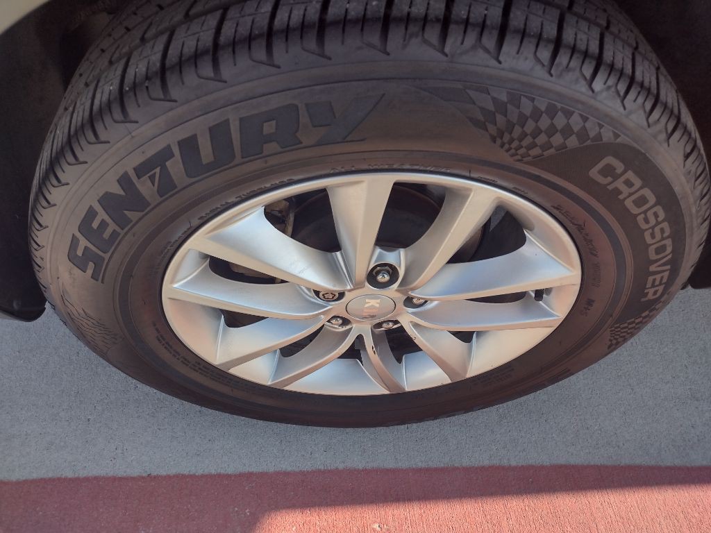 2017 Kia Sorento Image 21