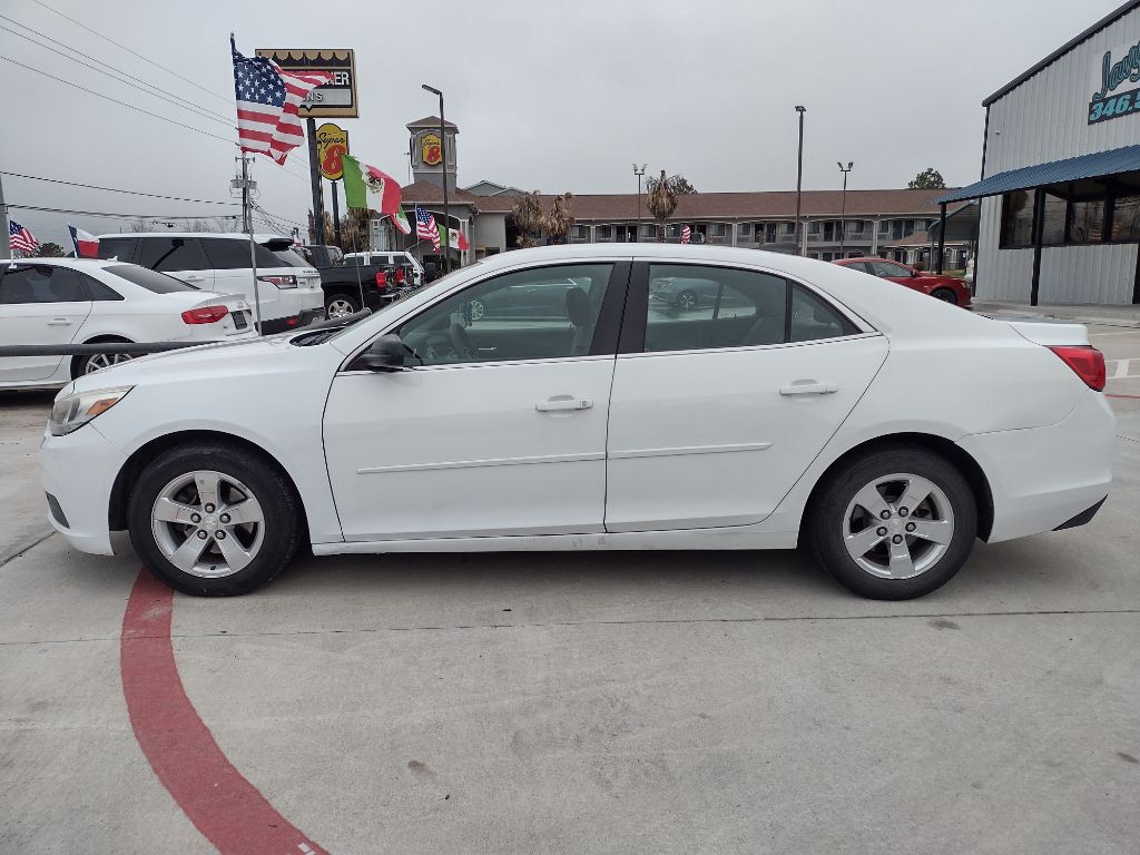 2015 Chevrolet Malibu Image 4