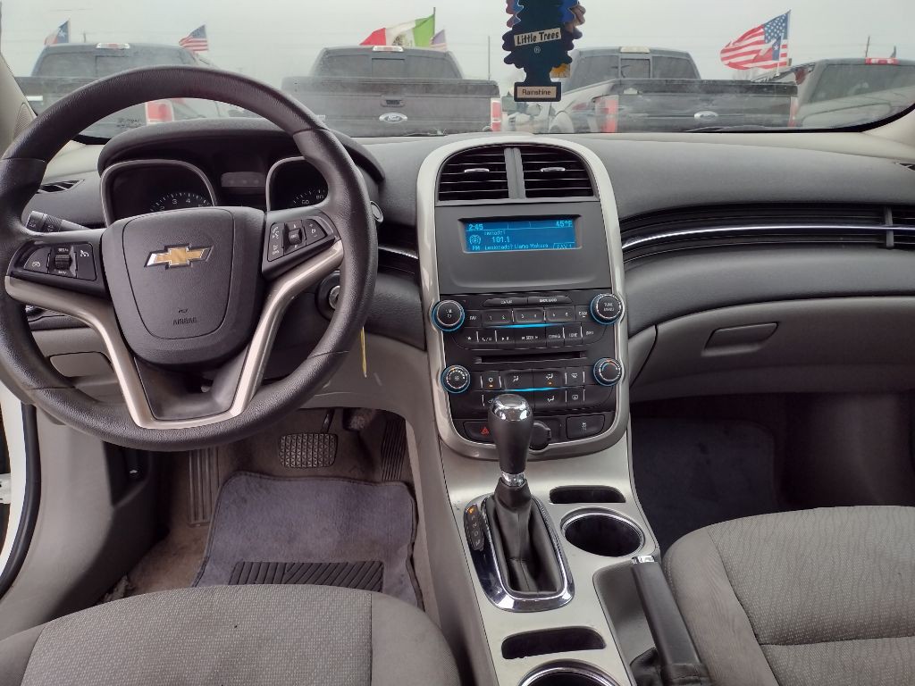 2015 Chevrolet Malibu Image 10