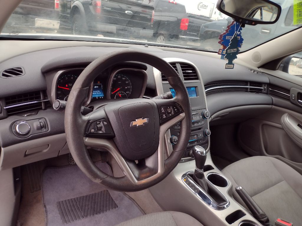2015 Chevrolet Malibu Image 11