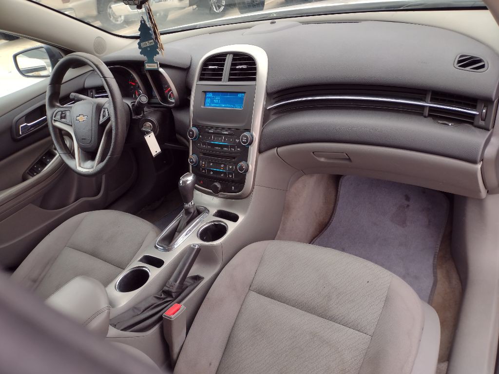 2015 Chevrolet Malibu Image 13