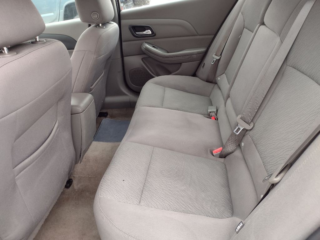 2015 Chevrolet Malibu Image 17