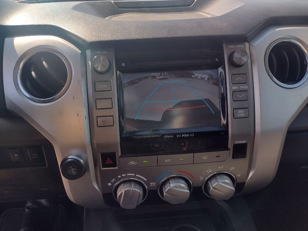 2015 Toyota Tundra Image 16