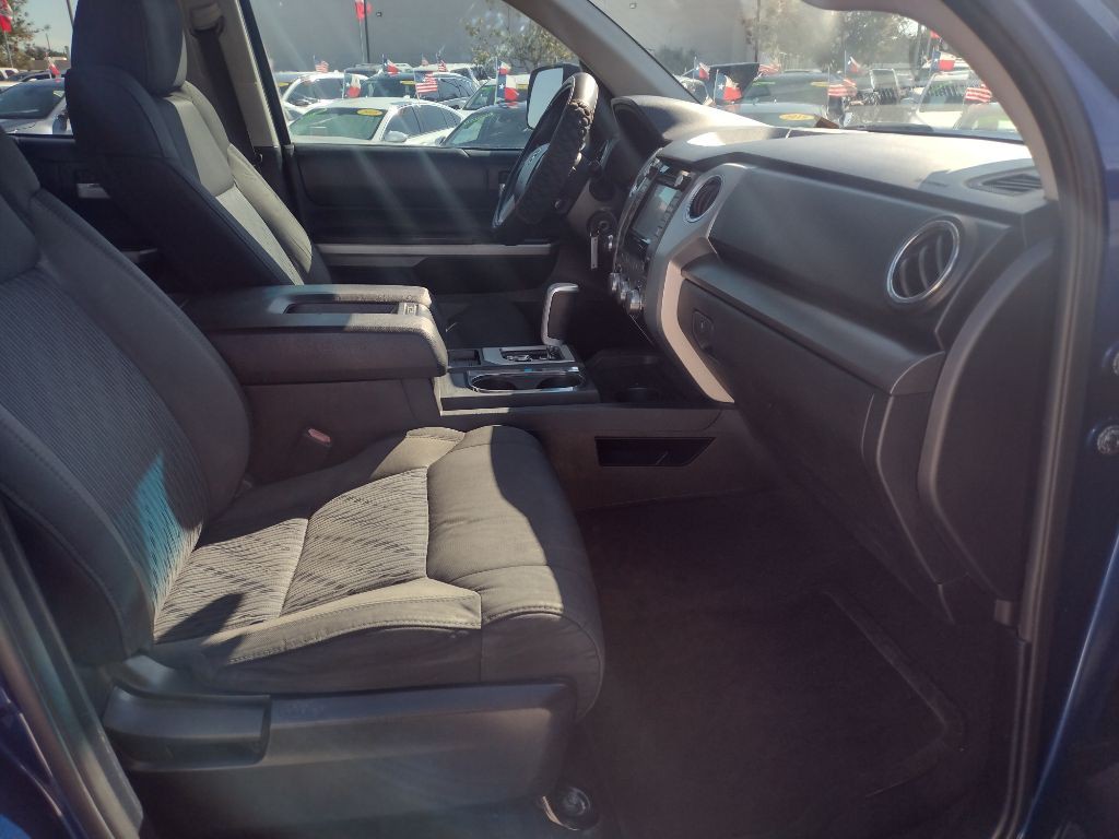 2015 Toyota Tundra Image 18
