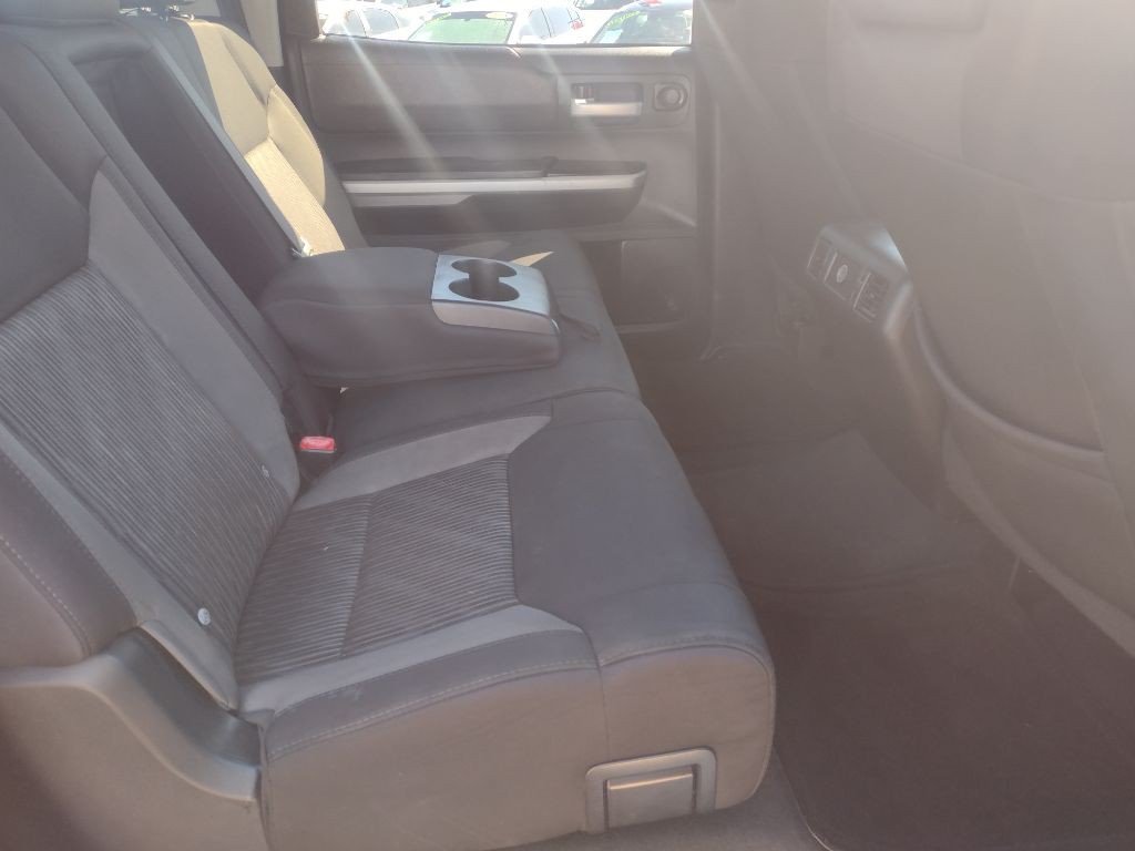 2015 Toyota Tundra Image 19