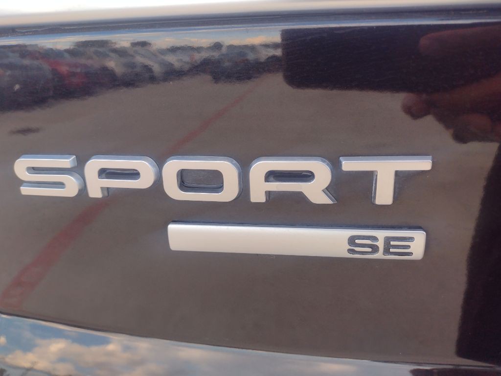 2017 Land Rover Range Rover Sport Image 9
