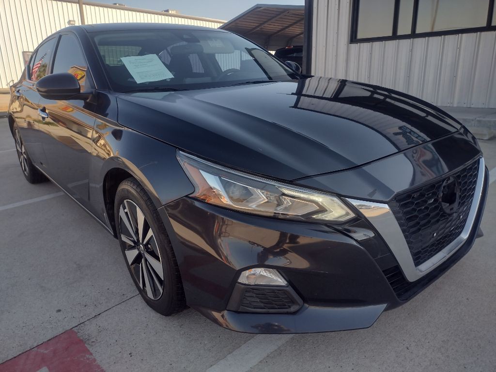 2021 Nissan Altima Image 1