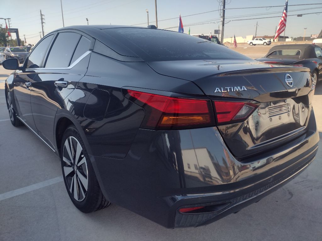 2021 Nissan Altima Image 5