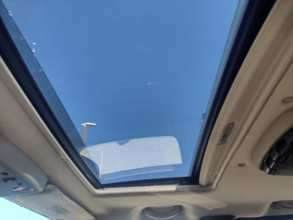 2005 HUMMER H2 Image 14